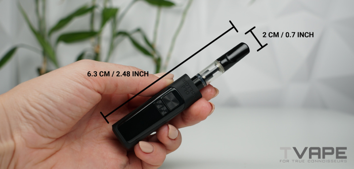 Batterie Tronian Rhotron Pro 510 dans la main avec les dimensions affich&eacute;es &agrave; l'&eacute;cran