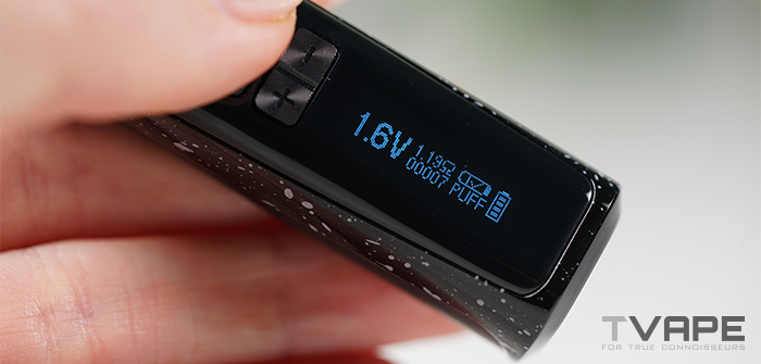 Un voyant LED qui montre le réglage de tension sur la batterie à filetage Tronian Rhotron Pro 510.