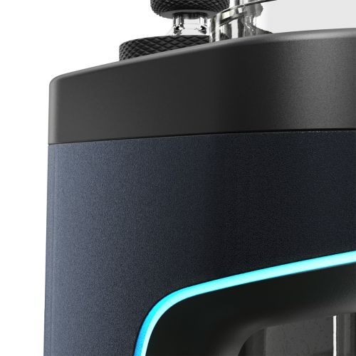 Vue de côté rapprochée du Dr Dabber Switch 2 sur les coutures et le capuchon de carburation