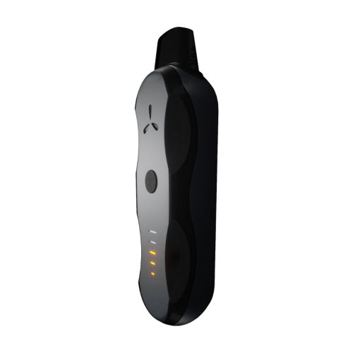Profil latéral fin du AirVape XS Go debout, mettant en avant son corps ergonomique incurvé.
