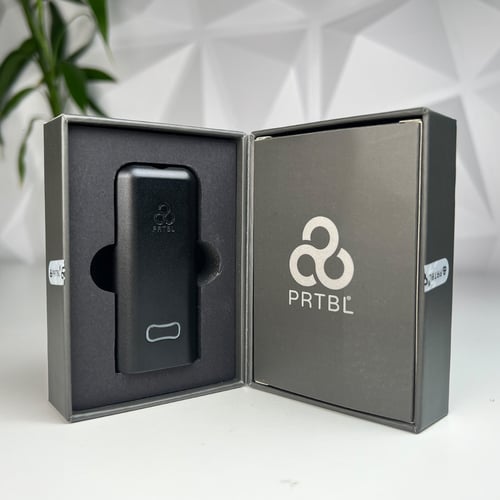 PRTBL Nando dans la boîte