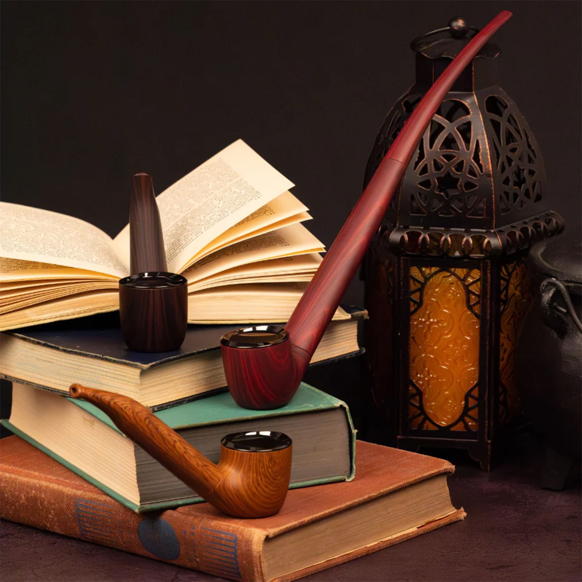 Pulsar 510 DL Wizard Pipe, finition bois, style livres empilés avec une lanterne, look classique de pipe de sorcier