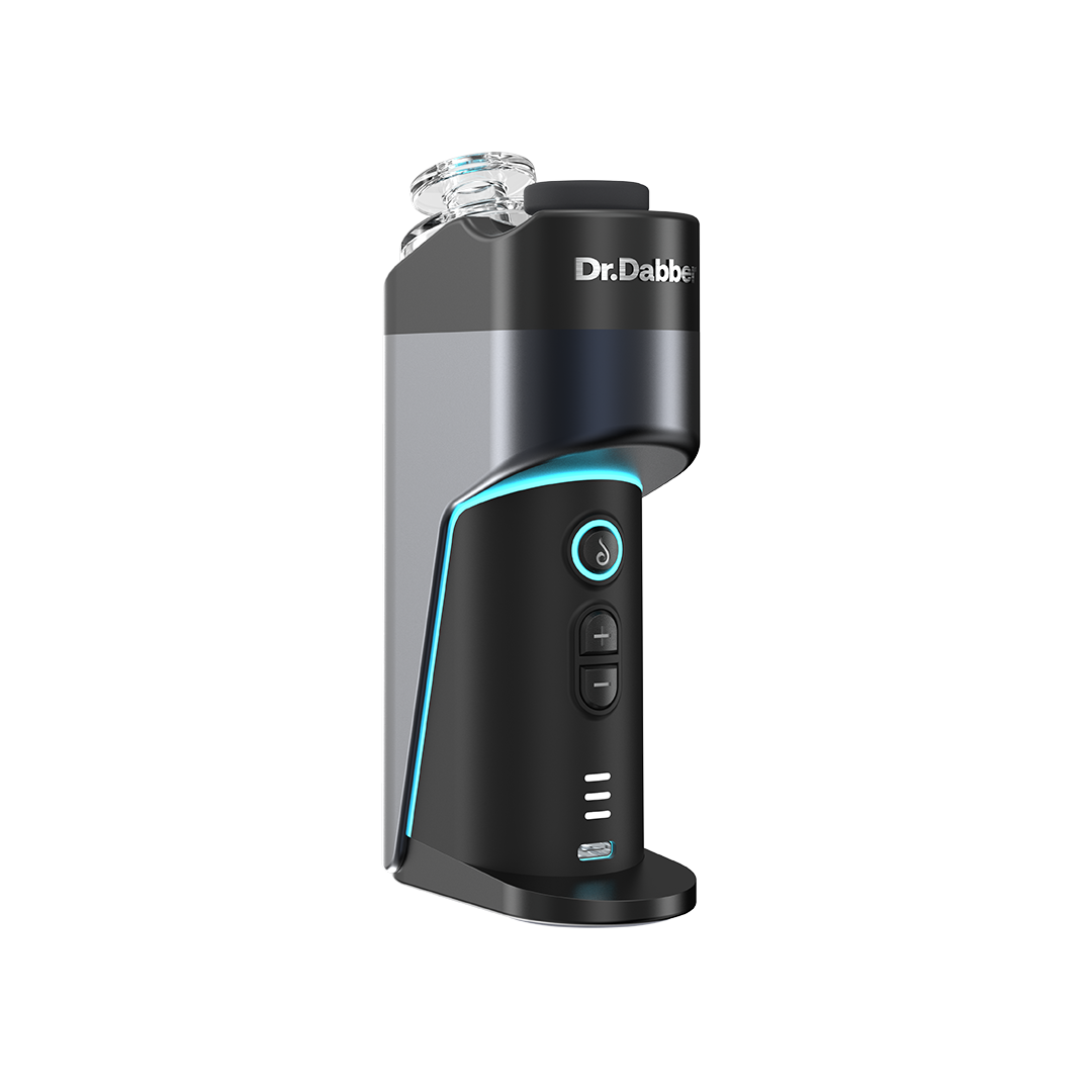 Vue de face de l'e-rig Dr. Dabber Switch Go, montrant ses trois boutons de contrôle, ses indicateurs LED, le logo Dr. Dabber et son port de charge USB-C.
